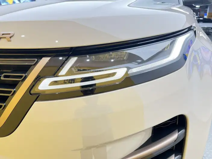 Range Rover Evoque 2026 Model Range Rover Evoque L 2.0T HSE – фото 7