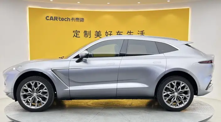 Aston Martin DBX 2022 Model 3.0T STRAIGHT SIX – фото 4
