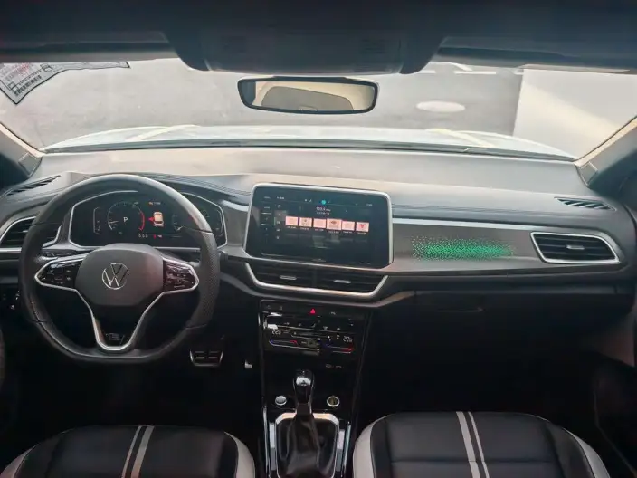 Volkswagen T-Roc 2023 Model 300TSI DSG Chenguang Edition – фото 7