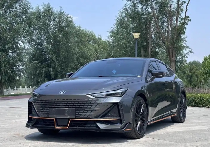 Changan UNI-V 2023 Model 1.5T Sports Edition