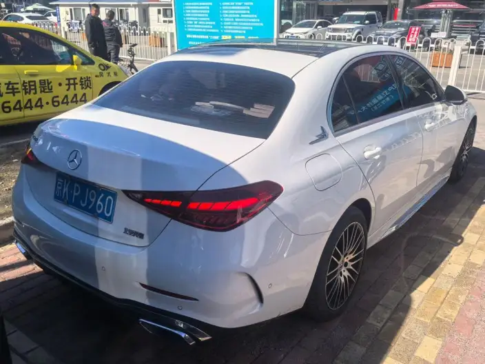 Mercedes-Benz C-Class 2024 Model C 260 L Sports Edition – фото 4