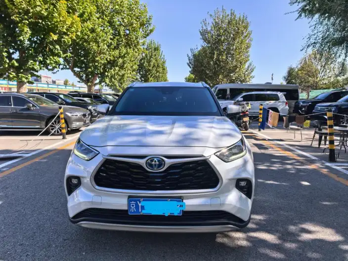 Toyota Highlander 2023 Model Hybrid 2.5L 4WD Deluxe Edition 7 seat – фото 2
