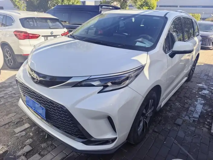 Granvia 2024 Model Intelligent Hybrid 2.5L 2WD Deluxe Edition – фото 1