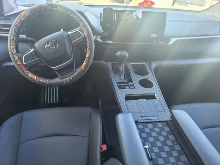 Granvia 2024 Model Intelligent Hybrid 2.5L 2WD Deluxe Edition – фото 7