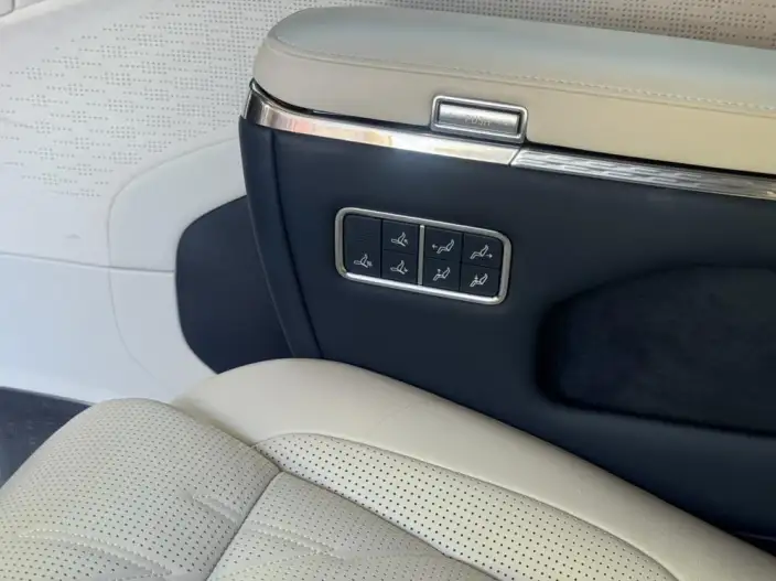 ZEEKR 009 2024 Model VI seat Executive Edition 4WD 108kWh – фото 10