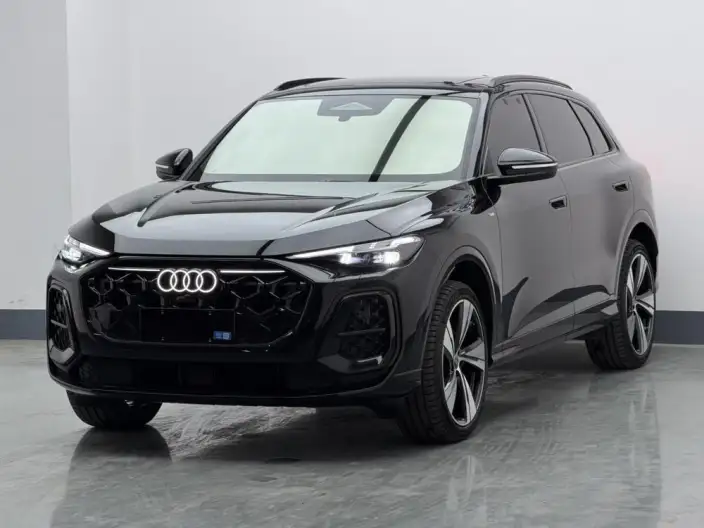 Audi Q5L 2026 Model 2.0T Smart Hybrid Exclusive Model – фото 1