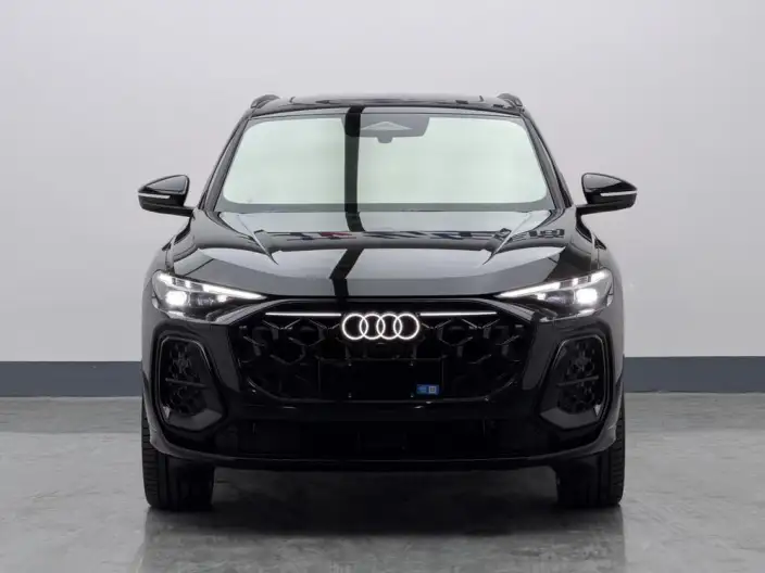 Audi Q5L 2026 Model 2.0T Smart Hybrid Exclusive Model – фото 2