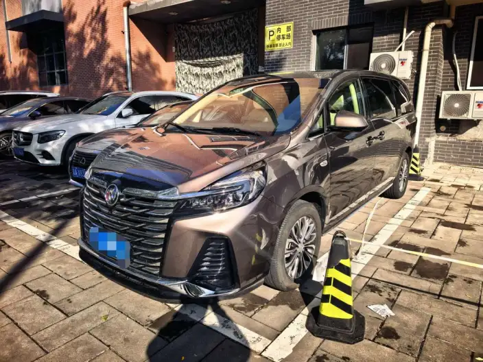Buick GL8 2023 Model 2.0T Automatic Qian Drive 7 seat – фото 1