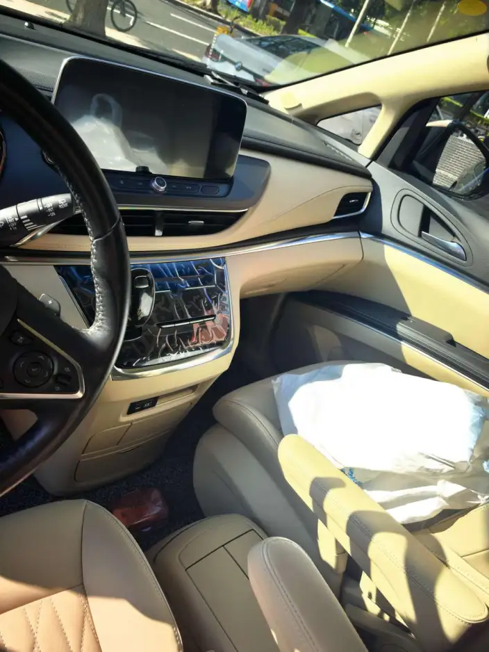 Buick GL8 2023 Model 2.0T Automatic Qian Drive 7 seat – фото 6