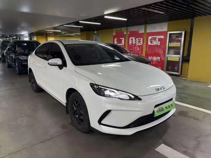BYD Seal 05DM 2026 Model DM-i 128KM Luxury Model – фото 3