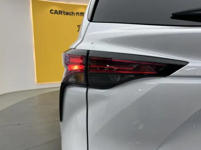 Granvia 2024 Model Intelligent Hybrid 2.5L 2WD Deluxe Edition – фото 8
