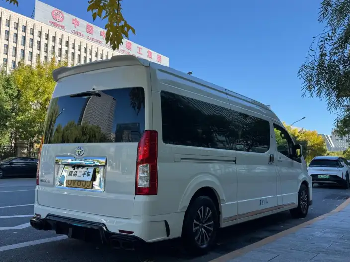 Hiace 2024 Model 3.5L Automatic Rear Drive 10 seat Parallel Imported – фото 7