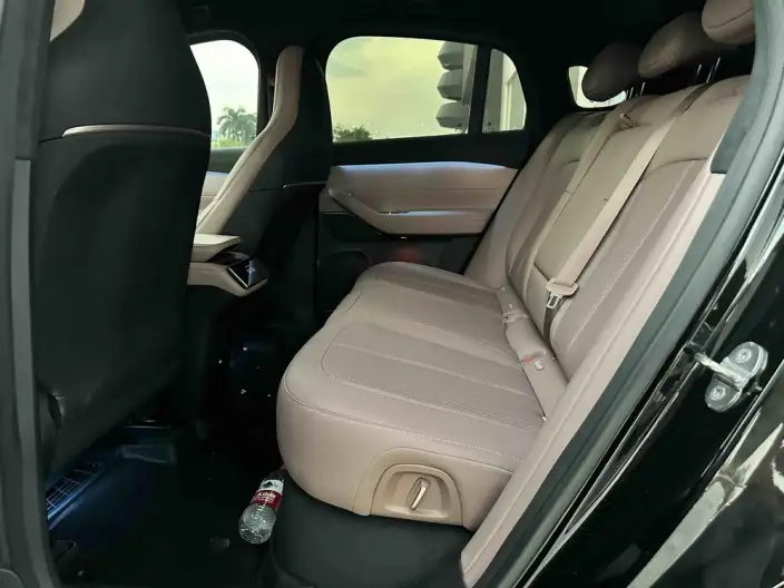 NIO EC6 2024 Model 75kWh – фото 9