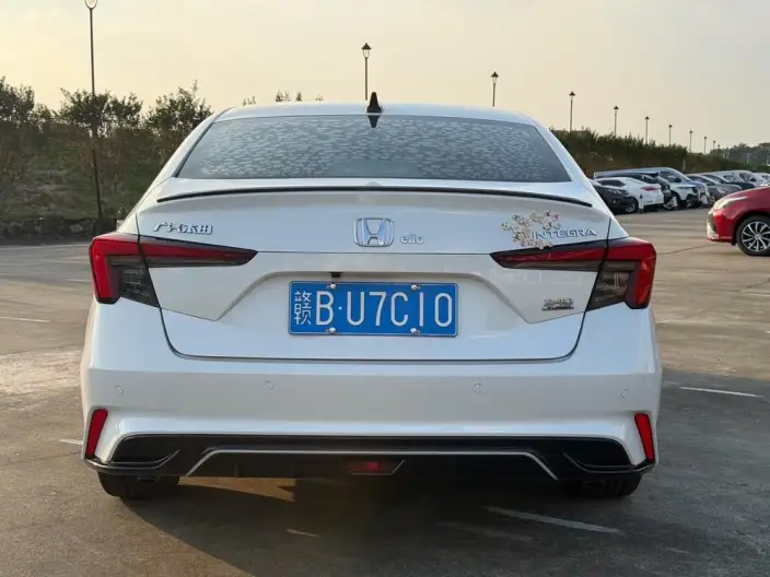 Model Ge 2022 Model 240TURBO CVT Exclusive Edition – фото 5