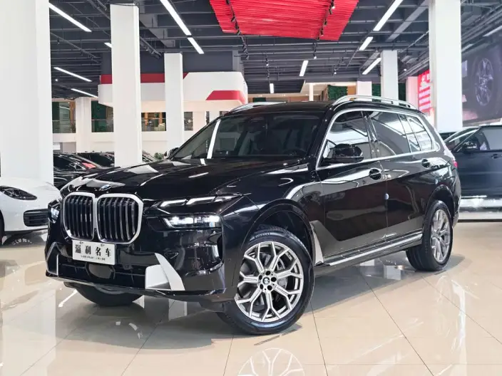 BMW X7 2023 Model xDrive40i Leading Model Luxury Set – фото 1