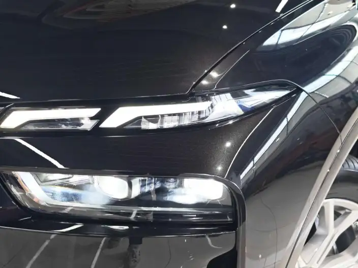 BMW X7 2023 Model xDrive40i Leading Model Luxury Set – фото 7
