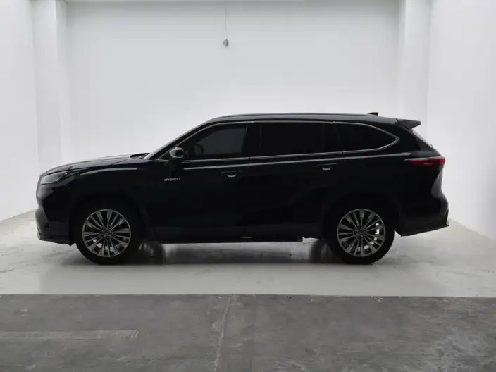 Toyota Highlander 2022 Model Hybrid 2.5L 4WD Premium Edition 7 seat – фото 4