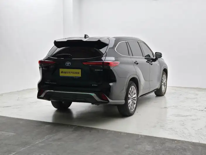 Toyota Highlander 2022 Model Hybrid 2.5L 4WD Premium Edition 7 seat – фото 7