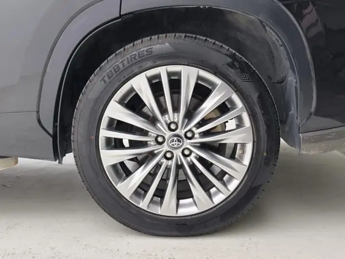 Toyota Highlander 2022 Model Hybrid 2.5L 4WD Premium Edition 7 seat – фото 9