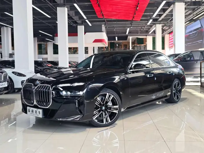 BMW 7 Series 2023 Model 740Li Leading Model M Sports Set – фото 1