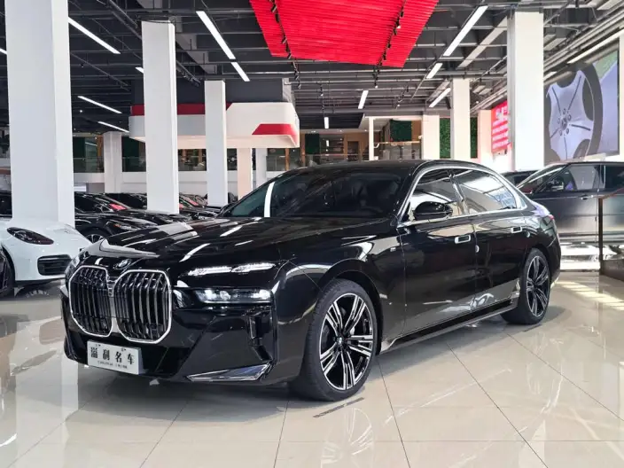 BMW 7 Series 2023 Model 740Li Leading Model M Sports Set – фото 8