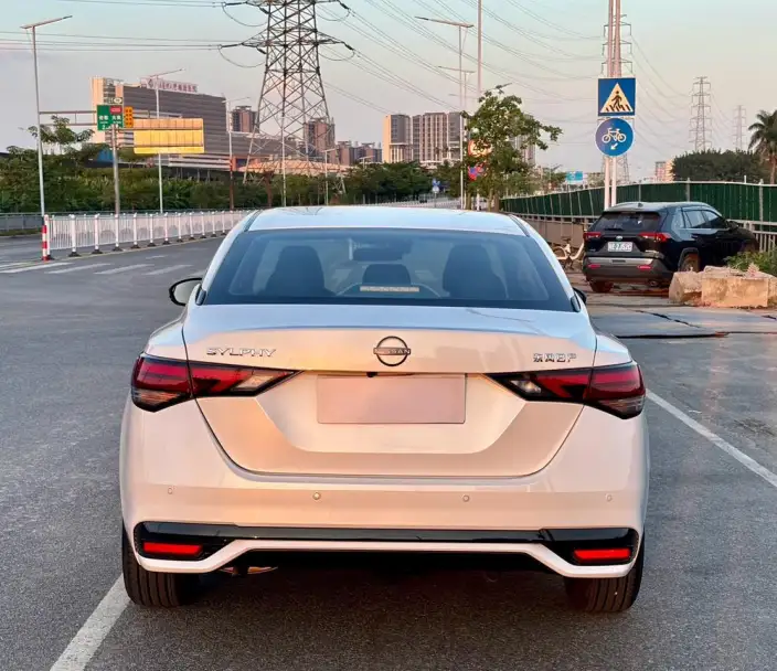 Nissan Sylphy 2023 Model 1.6L CVT Yuexiang Edition – фото 5
