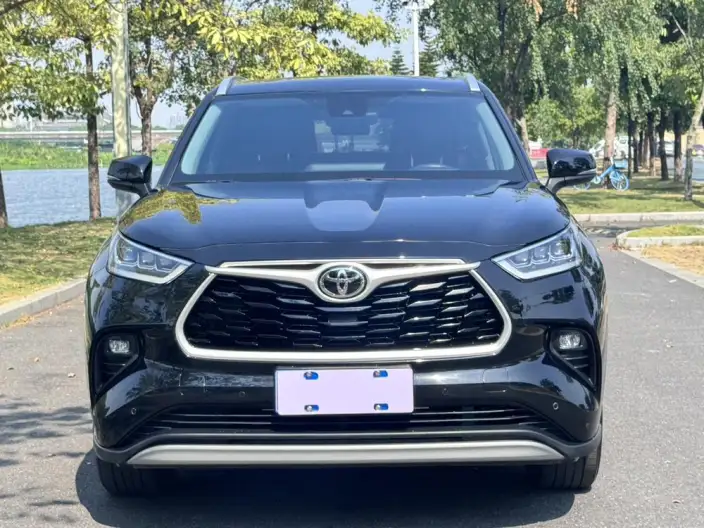 Toyota Highlander 2024 Model Hybrid 2.5L 4WD Premium Edition 7 seat – фото 2