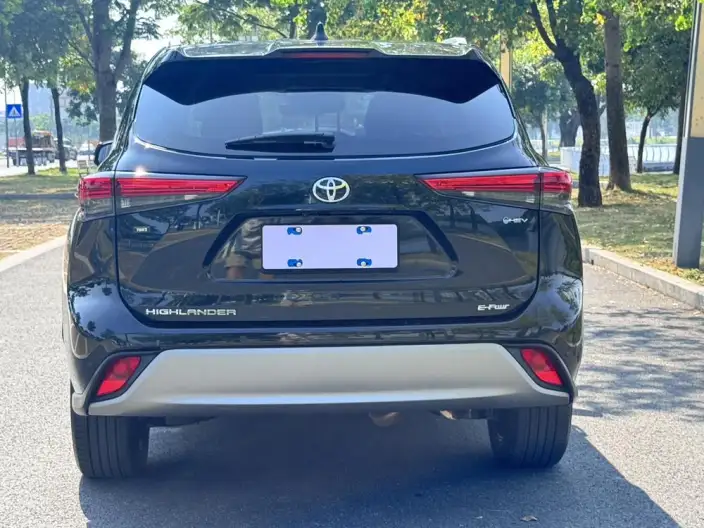 Toyota Highlander 2024 Model Hybrid 2.5L 4WD Premium Edition 7 seat – фото 5