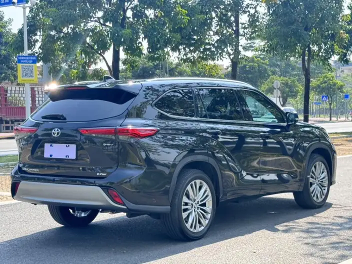 Toyota Highlander 2024 Model Hybrid 2.5L 4WD Premium Edition 7 seat – фото 6