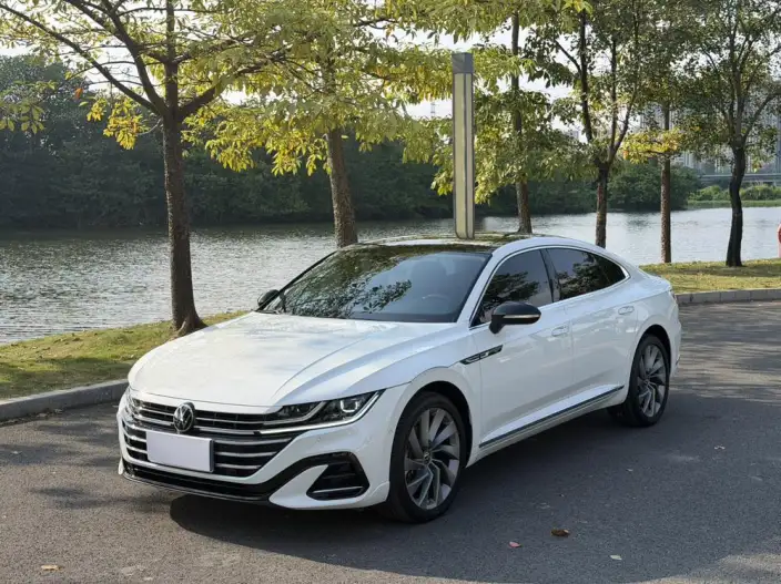Volkswagen CC 2024 Model 380TSI Eye-catching version – фото 1