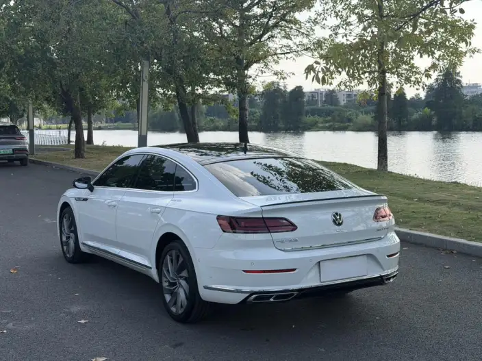 Volkswagen CC 2024 Model 380TSI Eye-catching version – фото 5