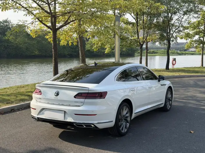 Volkswagen CC 2024 Model 380TSI Eye-catching version – фото 7