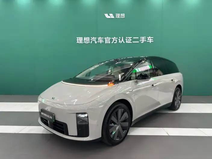 Li Auto i8 2025 Model Standard Edition – фото 1
