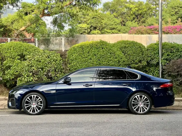 Jaguar XFL 2022 Model 2.0T P250 2WD Exclusive Deluxe Edition – фото 3