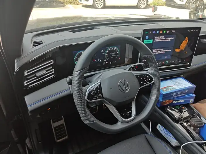 Volkswagen Tiguan L 2025 Model Pro 380TSI 2WD R-Line Smart collar Edition – фото 7
