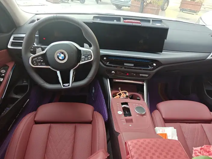 BMW 3 Series 2026 Model 325i M Sports Set – фото 5