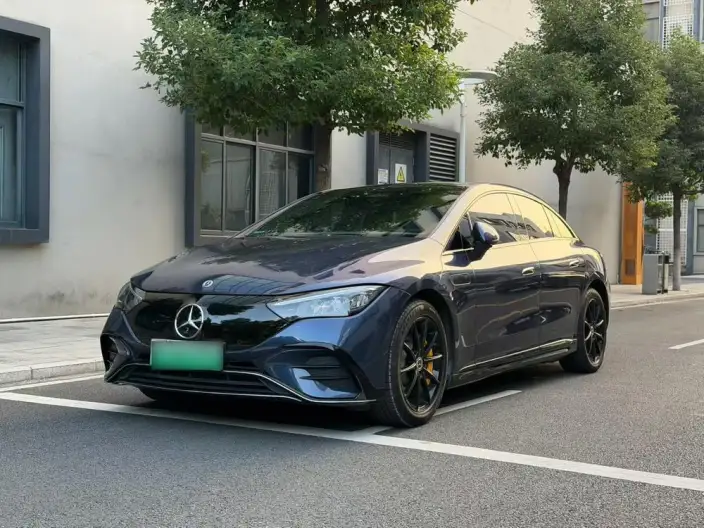 Mercedes-Benz EQE 2022 Model EQE 350 Pioneer Edition – фото 1
