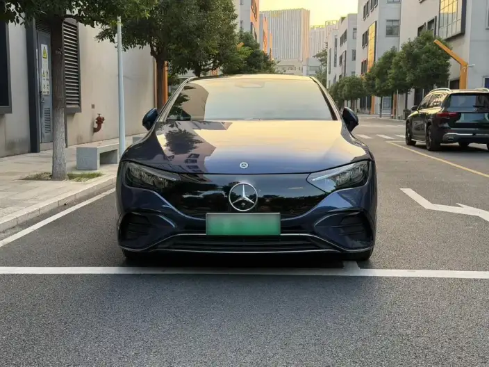 Mercedes-Benz EQE 2022 Model EQE 350 Pioneer Edition – фото 2