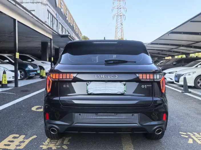 Lynk & Co 01 EM-P 2022 Model 1.5TD Plus – фото 5