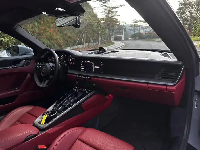 PORSCHE 911 2023 Model Carrera 3.0T – фото 10