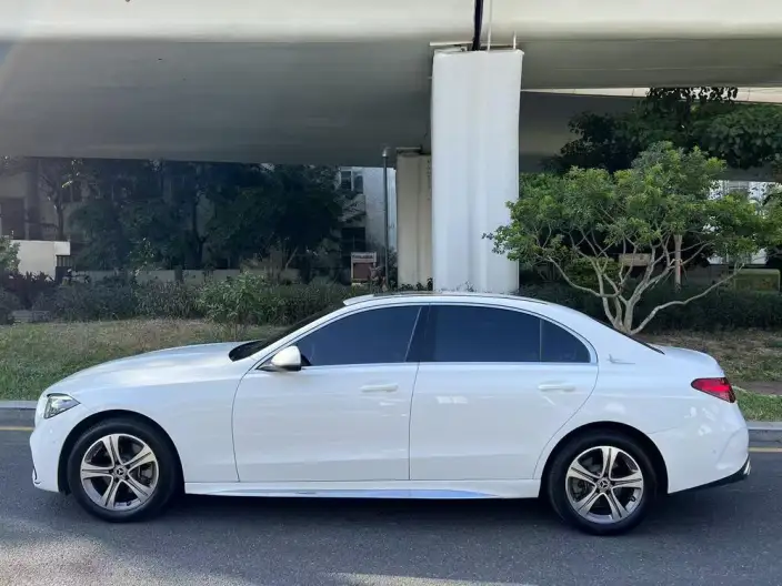 Mercedes-Benz C-Class 2022 Model C 200 L Sports Edition – фото 4