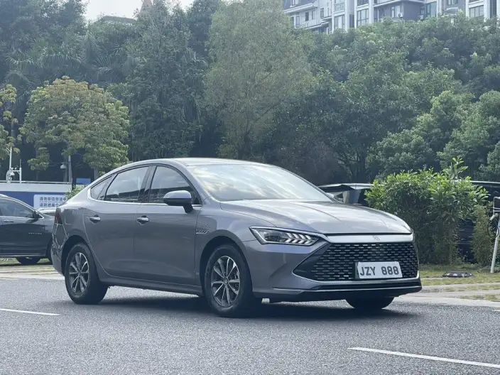 BYD Qin PLUS DM 2023 Model DM-i Champion Edition 55KM Leading Model – фото 3