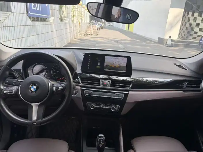 BMW X1 2022 Model sDrive25Li Leading Model – фото 5