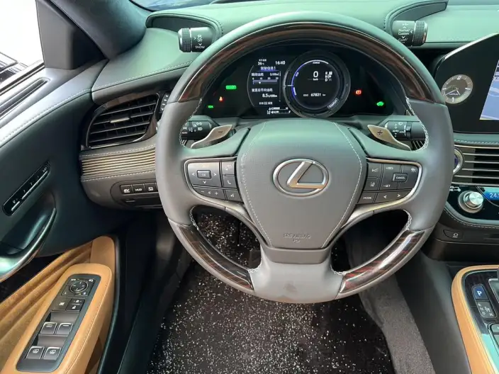 Lexus LS 2021 Model 500h Deluxe Edition – фото 7