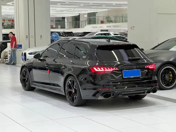 Audi RS 4 2024 Model RS4 2.9T Avant Burning engine Edition – фото 4
