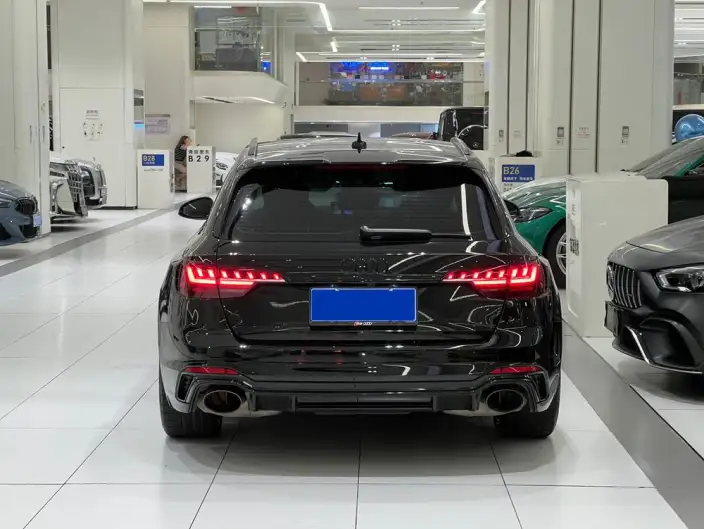 Audi RS 4 2024 Model RS4 2.9T Avant Burning engine Edition – фото 5