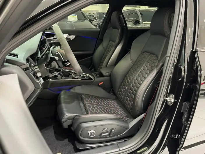 Audi RS 4 2024 Model RS4 2.9T Avant Burning engine Edition – фото 8