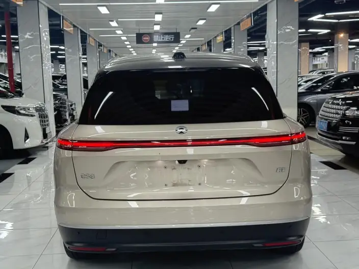 NIO ES8 2024 Model 75kWh – фото 4