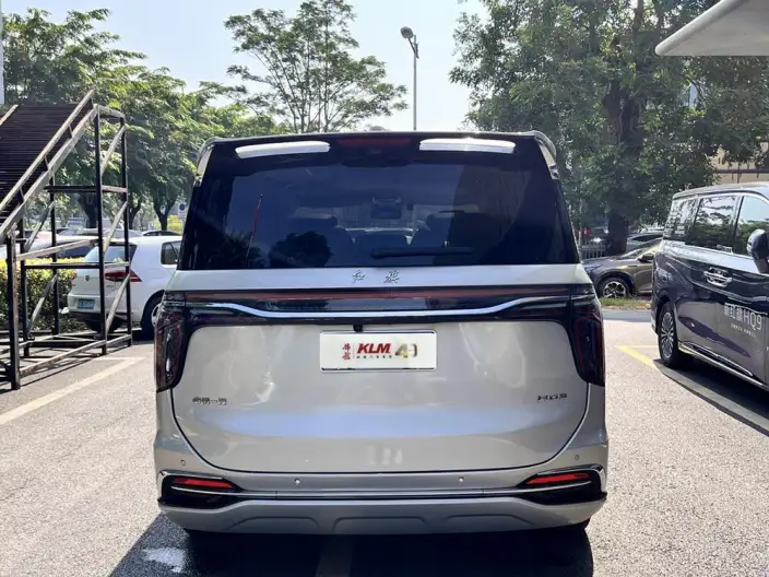HONGQI HQ9 2022 Model Flag Lead Edition – фото 3