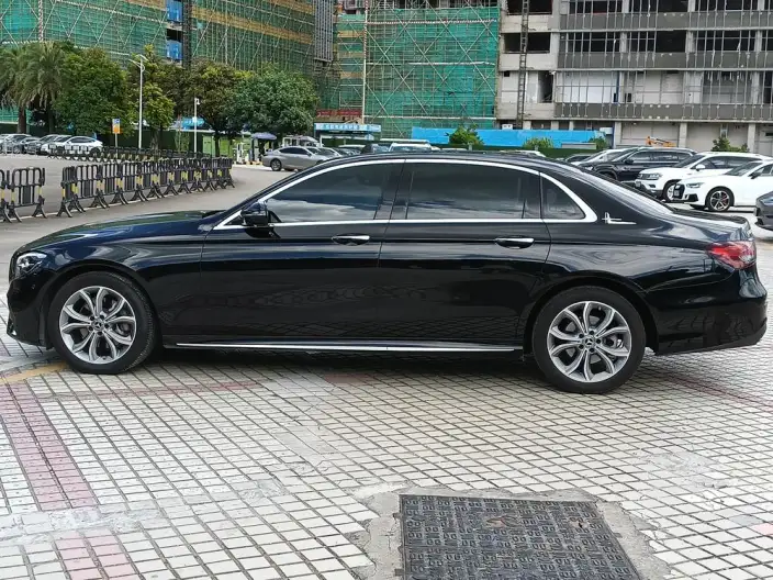 Mercedes-Benz E-Class 2023 Model E 300 L Luxury Model Sports sedan – фото 4